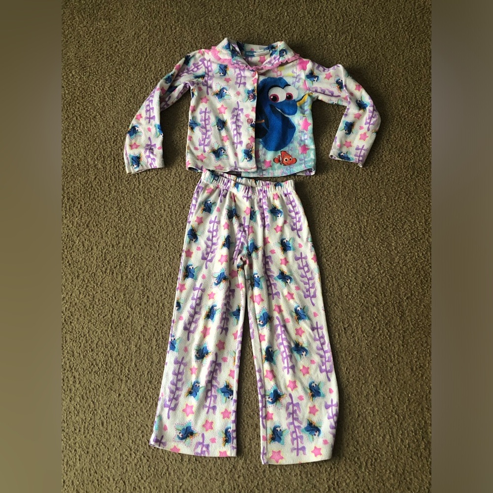 Finding Dory Girls Pajamas Size 4-5, Nemo Long Sleeve Disney Pjs Sleep Wear